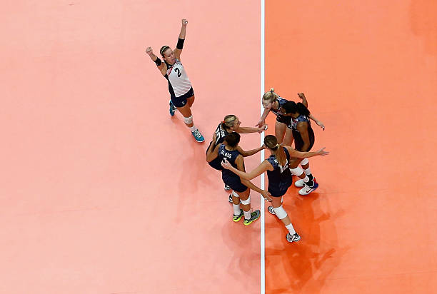 排球比賽中的網(wǎng)前動作與犯規(guī)判定