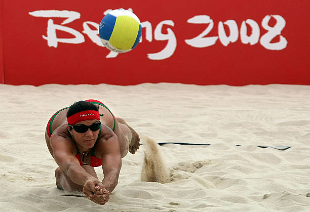 掌握排球比賽的核心規(guī)則：場(chǎng)地與球員配置