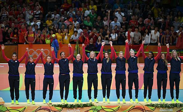 中考排球考試技巧揭秘：專業(yè)教練親自示范教學(xué)