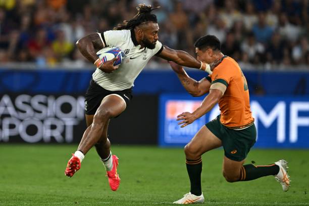 孫穎莎橫掃對(duì)手晉級(jí)，半決賽對(duì)陣伊藤美誠(chéng)引期待