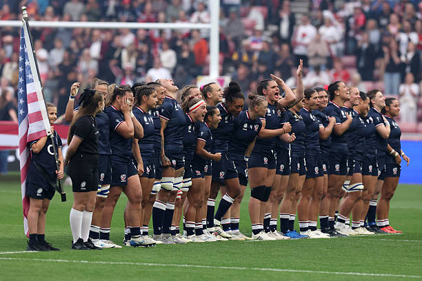 傳奇匯聚：世界杯會徽徽章紀念套裝，匯集歷屆賽事的標志性設計