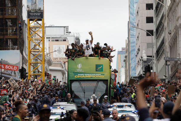 衛(wèi)冕冠軍魔咒延續(xù)？法國成近20年首支進(jìn)決賽的衛(wèi)冕冠軍